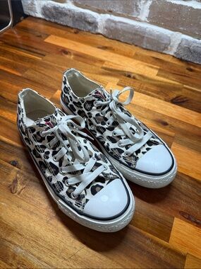 Leopard Print Canvas Low-Top Sneakers - Women